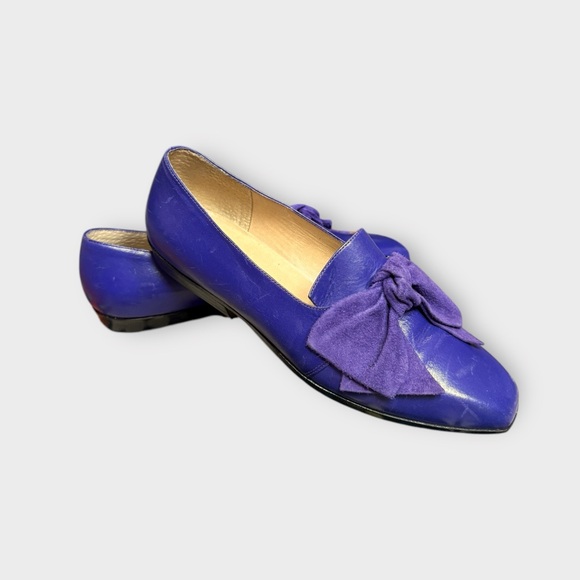 Vintage 1980s Nine West, Funky Purple Leather Loafers, With Suede Bows - Picture 2 of 8